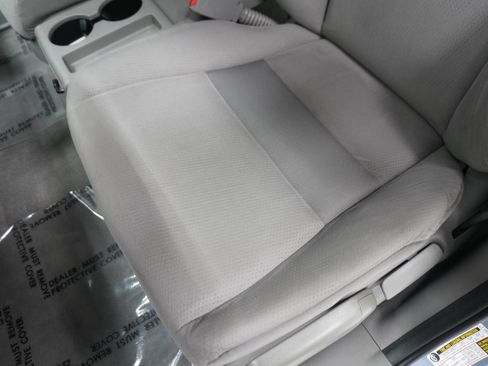 Used 2011 Honda CR-V SE image 12