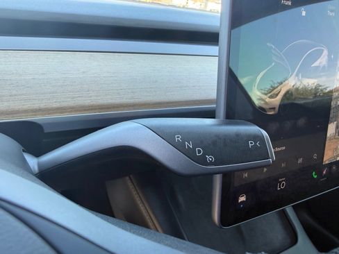 Used 2022 Tesla Model Y Performance AWD/4WD image 22