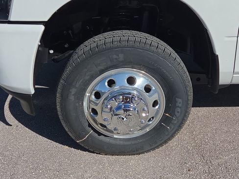 New 2026 RAM 3500 Laramie w/ Towing Technology Group image 11