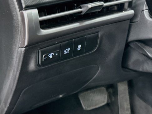 Used 2025 Hyundai Tucson SEL FWD image 17