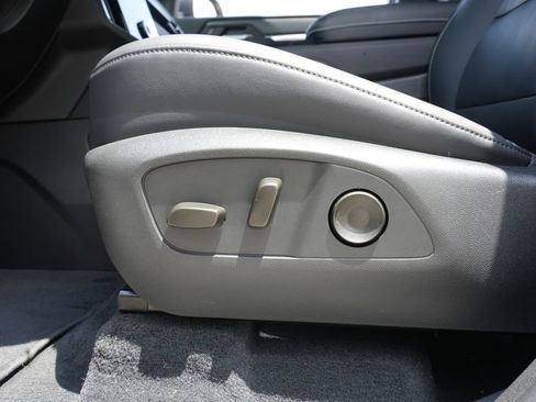 Used 2026 GMC Acadia Elevation w/ Elevation Premium Package FWD image 14