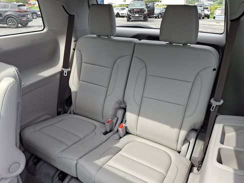 Used 2019 GMC Acadia SLT w/ LPO, Floor Liner Package AWD/4WD image 11