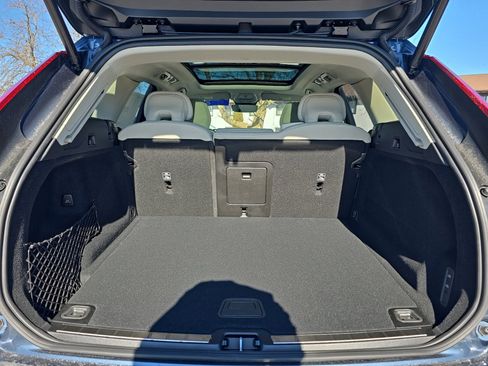 New 2026 Volvo XC60 B5 Ultra w/ Climate Package image 24