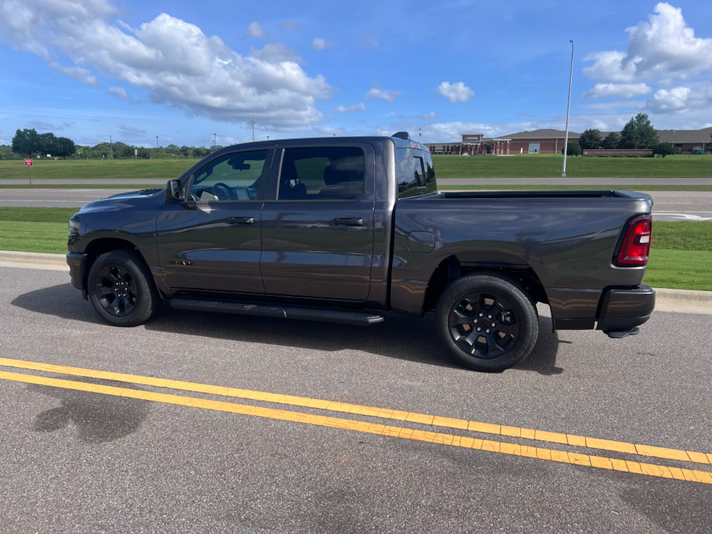 New 2026 RAM 1500 Express AWD/4WD image 7
