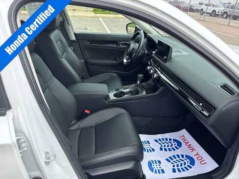 Certified 2024 Honda Civic EX-L image 9