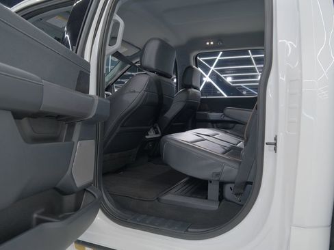 Used 2025 Ford F550 4x4 Crew Cab Super Duty image 57