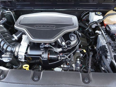 Used 2020 Chevrolet Blazer Premier w/ Driver Confidence II Package FWD image 34