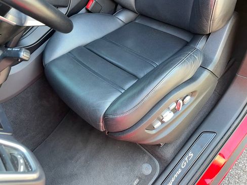 Used 2021 Porsche Cayenne GTS AWD/4WD image 23