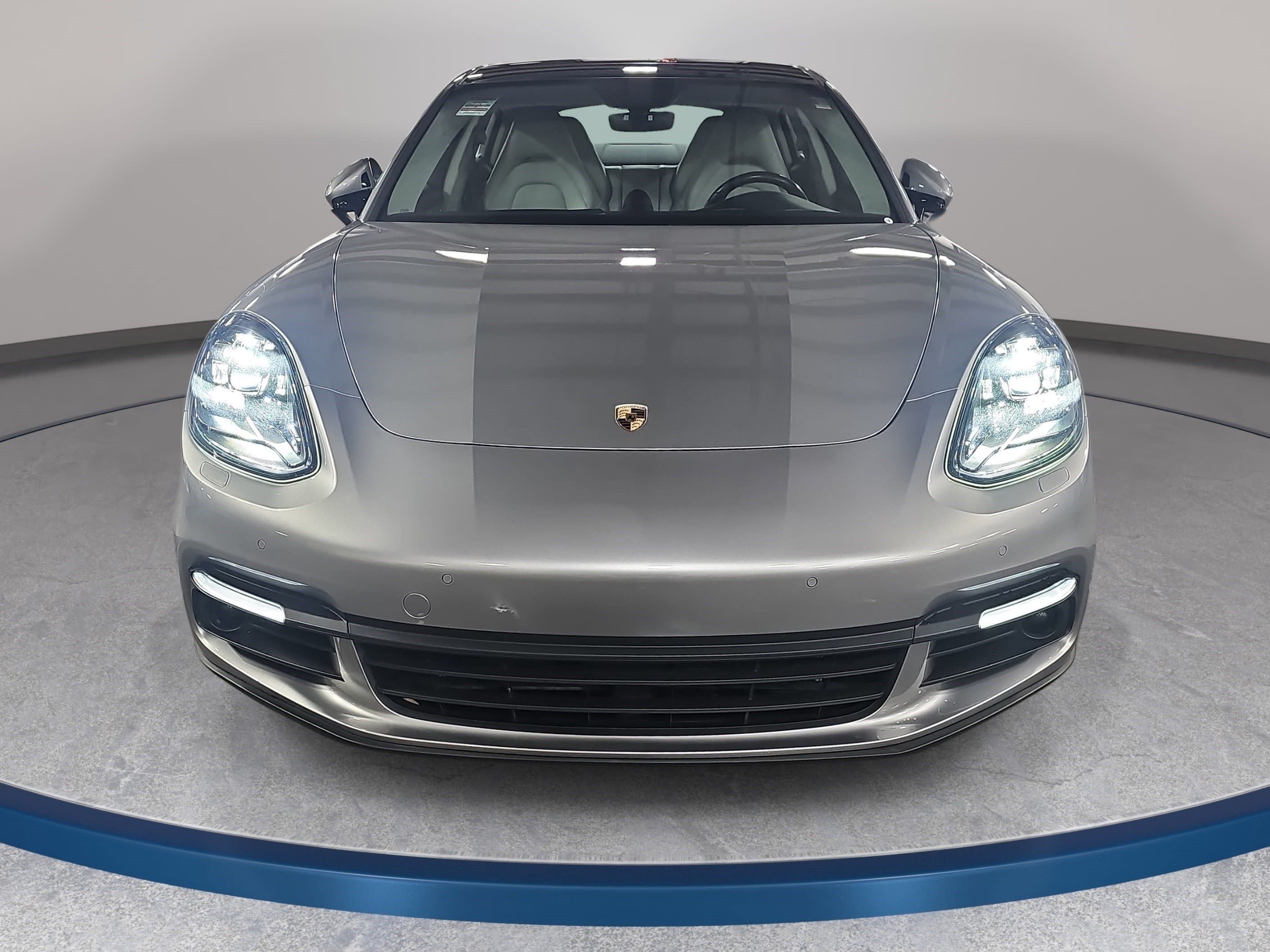 Used 2018 Porsche Panamera 4 AWD/4WD image 2