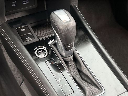 Used 2023 Nissan Kicks SR image 26