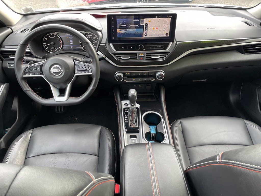 Certified 2024 Nissan Altima 2.5 SR w/ SR Premium Package FWD image 11