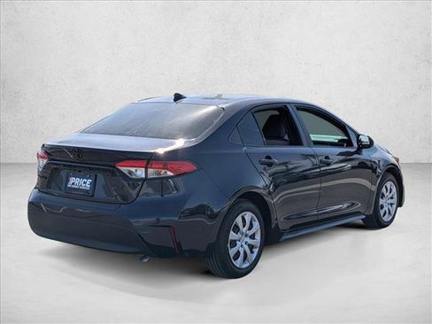 Used 2024 Toyota Corolla LE FWD image 5