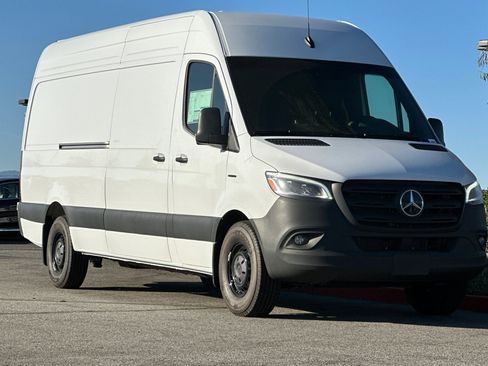 New 2024 Mercedes-Benz eSprinter 170 Cargo image 28