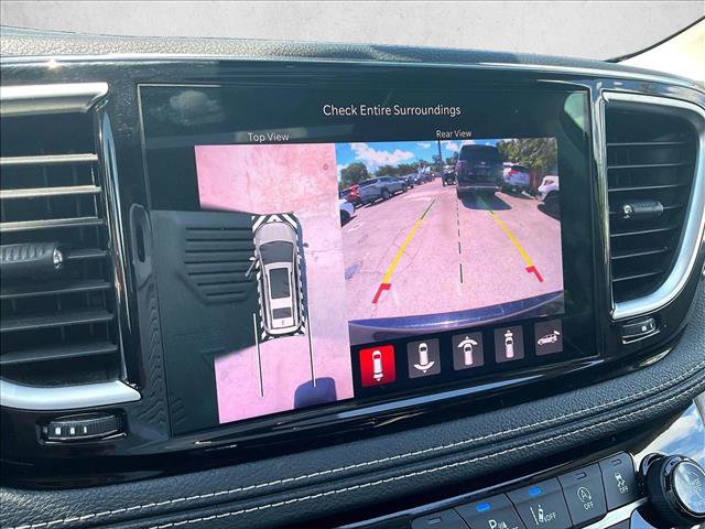 Used 2022 Chrysler Pacifica Limited FWD image 23