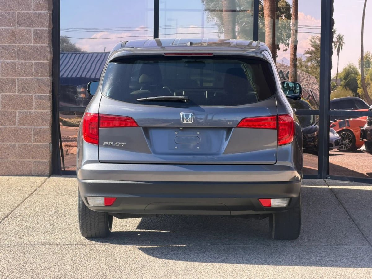 Used 2017 Honda Pilot EX image 13