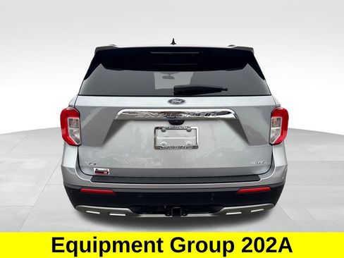 Used 2024 Ford Explorer XLT w/ Equipment Group 202A image 5