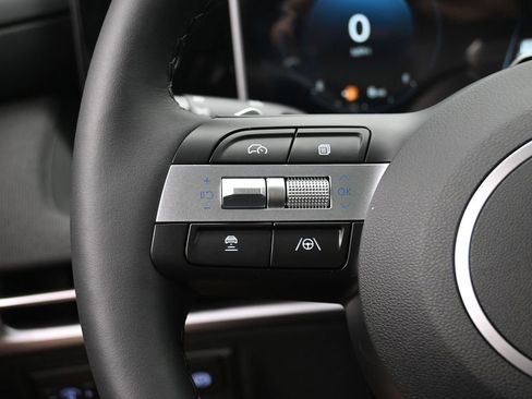 New 2025 Hyundai Tucson Limited image 14