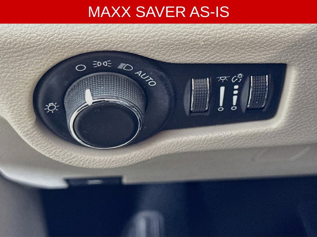 Used 2021 Chrysler Voyager Lxi FWD image 23