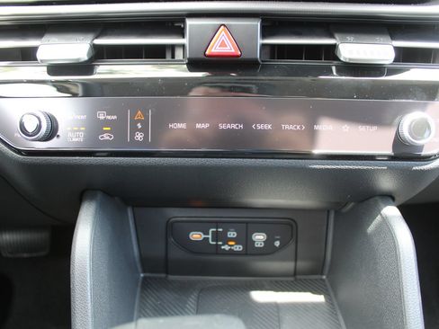 New 2026 Kia Sportage EX FWD image 40