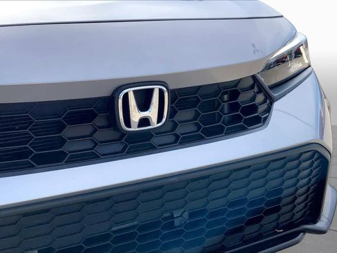 Used 2025 Honda Civic Sport image 30