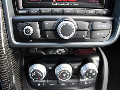 Used 2010 Audi R8 V10 image 24