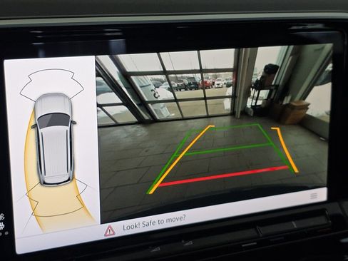 New 2026 Volkswagen Atlas Peak Edition image 5