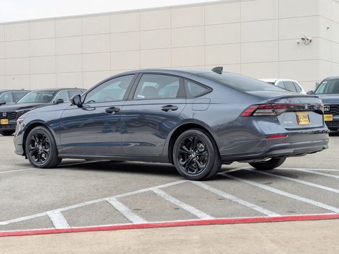 Used 2025 Honda Accord SE image 6