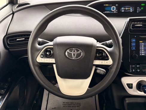 Used 2017 Toyota Prius Two w/ Prius Two Safety Plus Package image 31