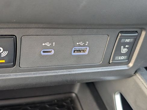 Used 2025 Nissan Frontier SV w/ SV Convenience Package RWD image 17