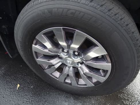 Used 2021 Toyota Tacoma Limited AWD/4WD image 19