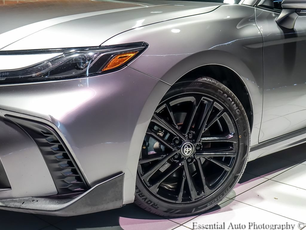 Used 2025 Toyota Camry SE FWD image 5