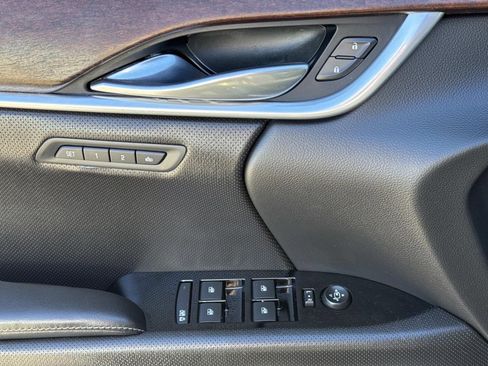 Used 2019 Cadillac XTS Luxury image 20