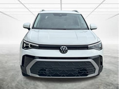 New 2026 Volkswagen Taos SE FWD image 8