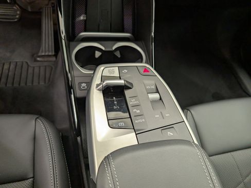 Certified 2025 BMW X1 xDrive28i image 19