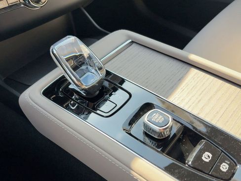 New 2026 Volvo XC90 B6 Plus w/ Protection Package Premier image 15