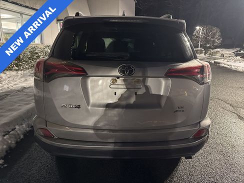 Used 2018 Toyota RAV4 LE w/ All Weather Liner Package image 16