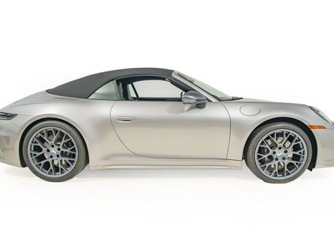 Used 2026 Porsche 911 Carrera T w/ Sportdesign Package RWD image 10