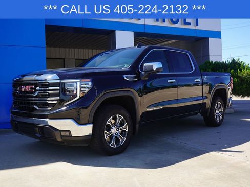 Used 2025 GMC Sierra 1500 SLT AWD/4WD image 1