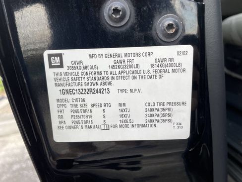 Used 2002 Chevrolet Tahoe LT image 34