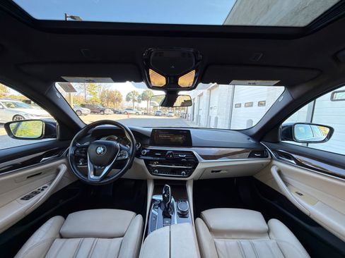 Used 2018 BMW 530e xDrive image 2