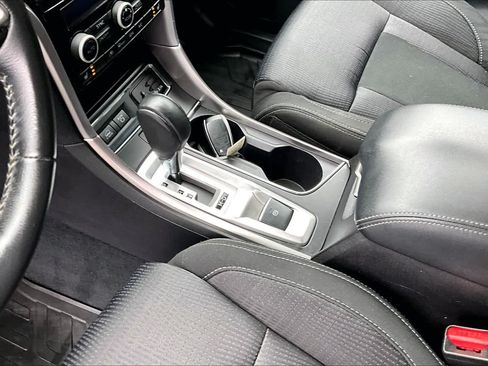 Used 2019 Subaru Ascent Premium AWD/4WD image 15