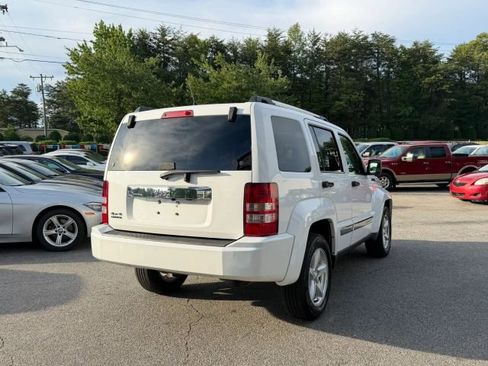 Used 2012 Jeep Liberty Limited AWD/4WD image 5
