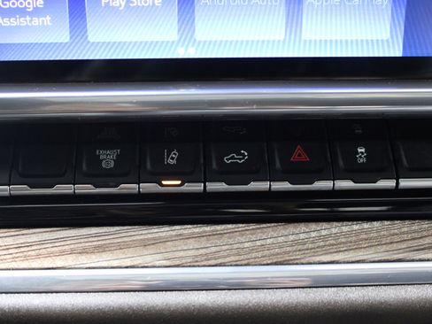 Used 2024 Chevrolet Silverado 3500 LT w/ Convenience Package RWD image 16