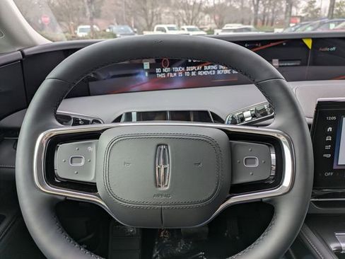 New 2026 Lincoln Nautilus Reserve image 25