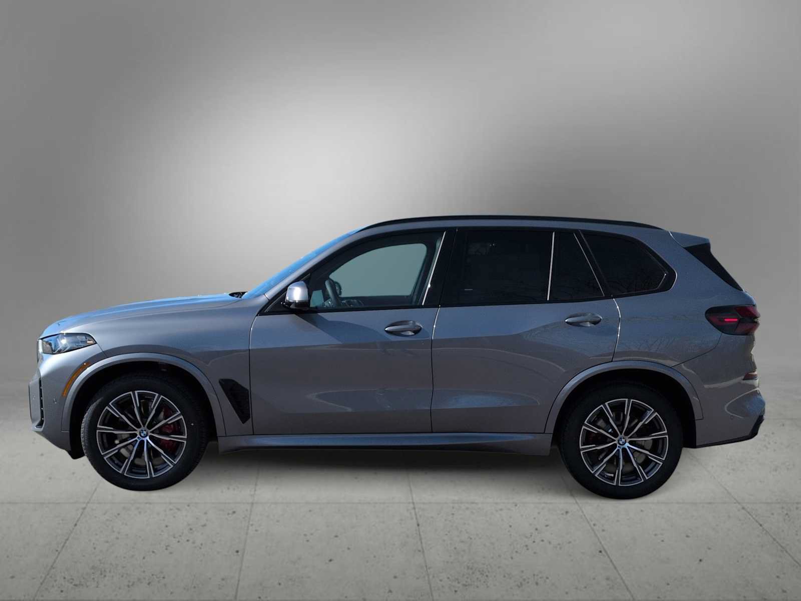Used 2026 BMW X5 xDrive40i w/ M Sport Package AWD/4WD image 5