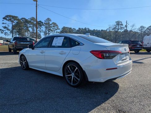 Used 2022 Honda Civic Touring image 7