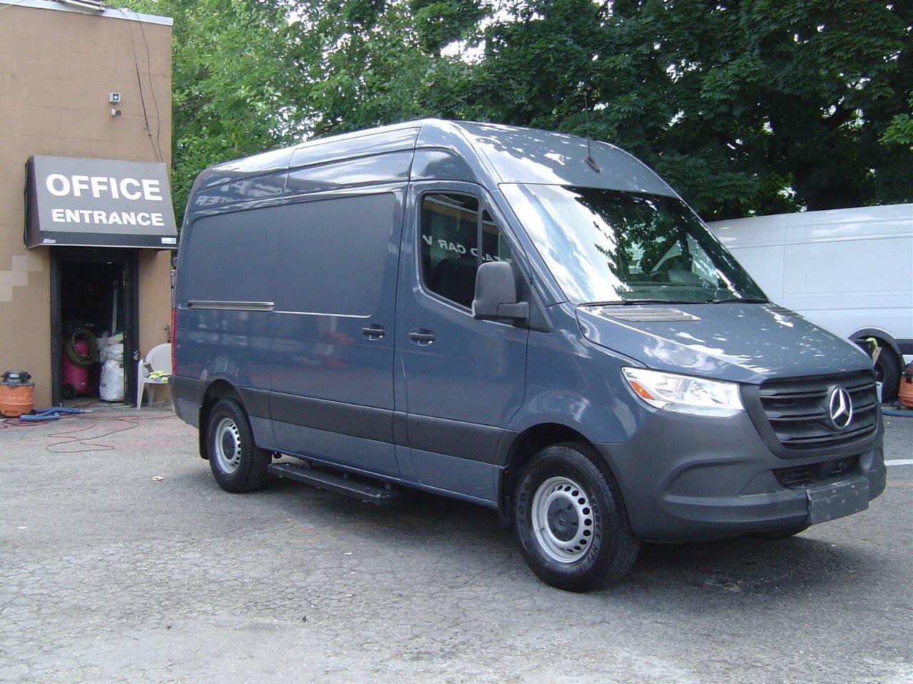 Used 2019 Mercedes-Benz Sprinter 144 image 1