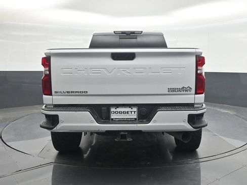 Used 2021 Chevrolet Silverado 2500 High Country w/ Z71 Off-Road Package AWD/4WD image 17