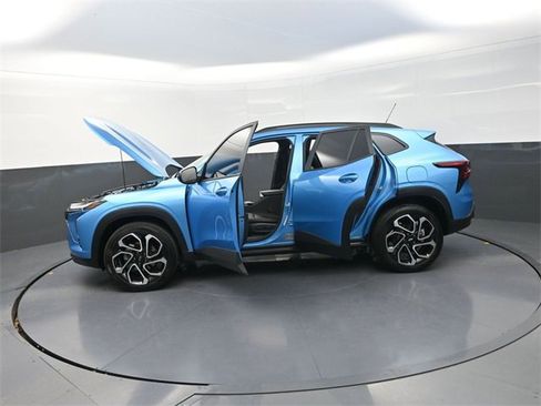 Used 2025 Chevrolet Trax RS w/ Sunroof Package image 41