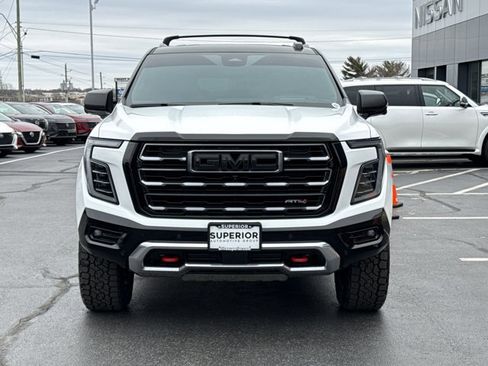 Used 2025 GMC Yukon XL AT4 w/ AT4 Premium Package image 16